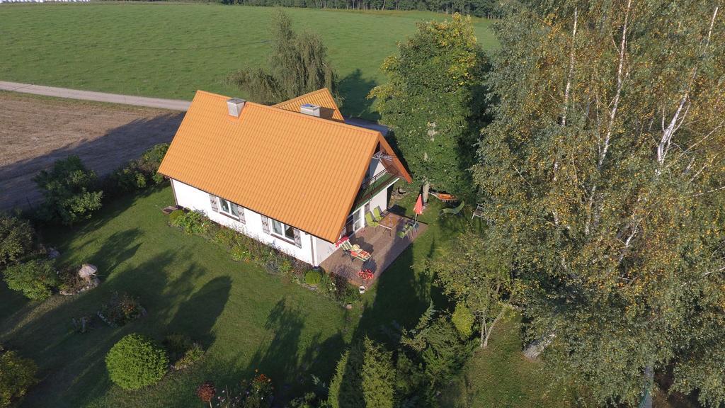 Domek Pod Klonami Na Mazurach Guty Экстерьер фото