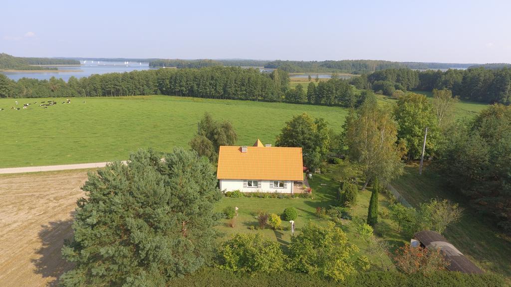 Domek Pod Klonami Na Mazurach Guty Экстерьер фото